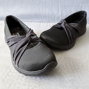 NEW Comfy black sneakers | Skechers | 8